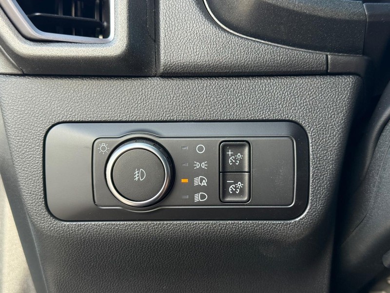 Ford Bronco Sport Vehicle Full-screen Gallery Image 15