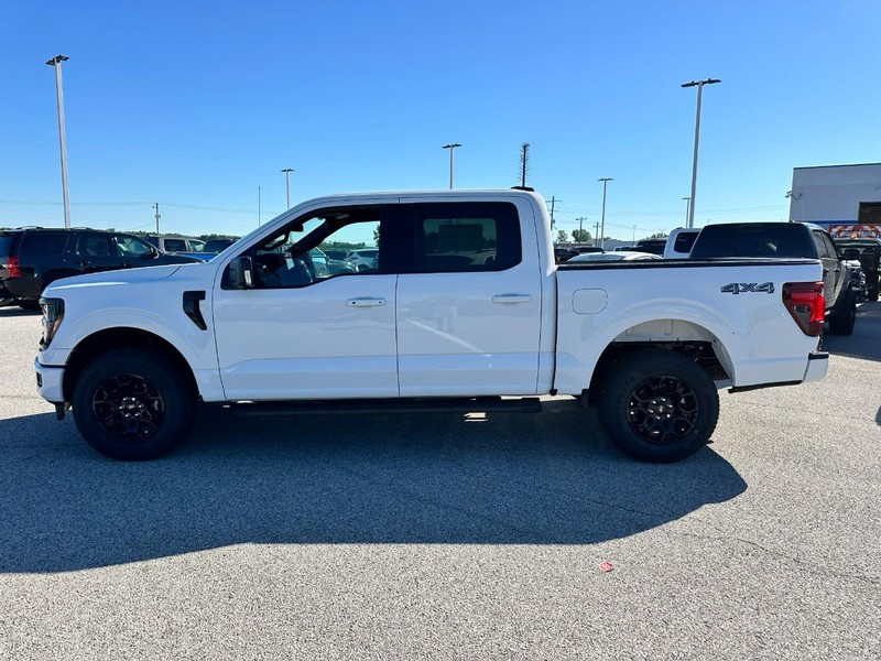 Ford F-150 Vehicle Full-screen Gallery Image 2