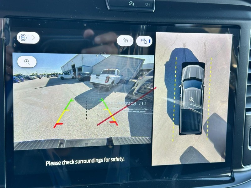 Ford F-150 Vehicle Full-screen Gallery Image 15