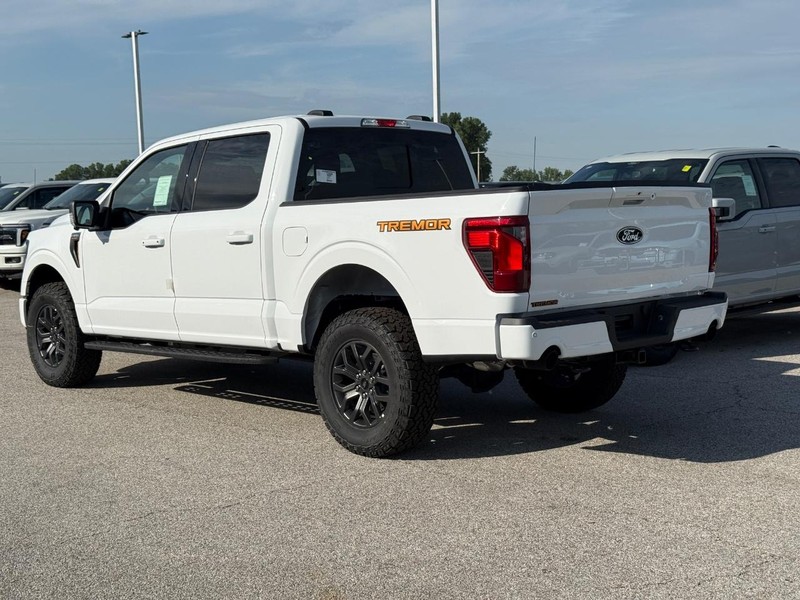 Ford F-150 Vehicle Full-screen Gallery Image 3