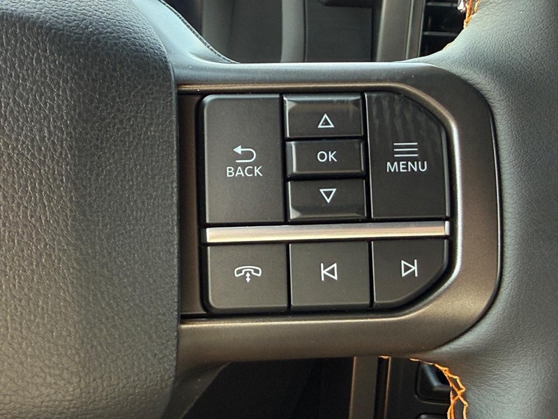 Ford F-150 Vehicle Full-screen Gallery Image 9