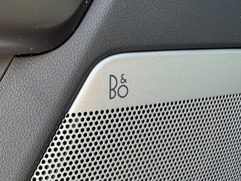 Ford F-150 Vehicle Full-screen Gallery Image 19