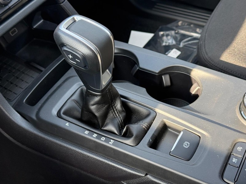 Ford Ranger Vehicle Full-screen Gallery Image 13