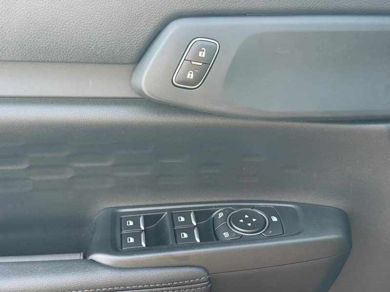 Ford Ranger Vehicle Full-screen Gallery Image 17