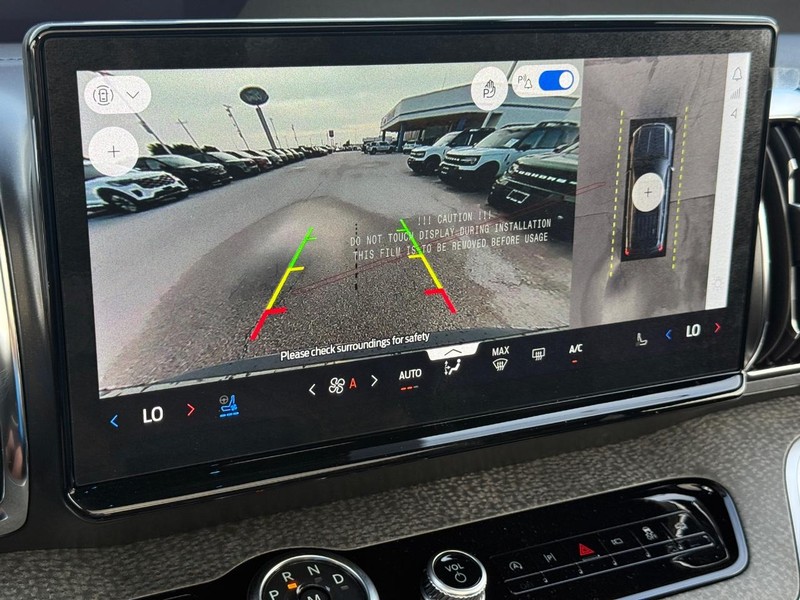 Ford Expedition Vehicle Full-screen Gallery Image 15