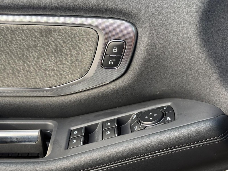 Ford Expedition Vehicle Full-screen Gallery Image 21
