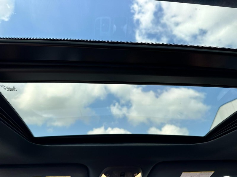 INFINITI QX60 Vehicle Full-screen Gallery Image 13