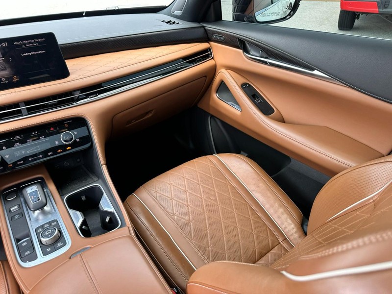 INFINITI QX60 Vehicle Full-screen Gallery Image 18