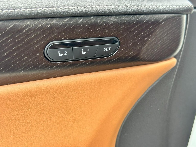 INFINITI QX60 Vehicle Full-screen Gallery Image 20