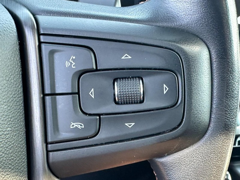 GMC Sierra 1500 Vehicle Full-screen Gallery Image 21
