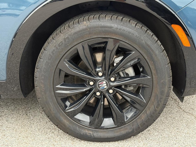 Buick Envista Vehicle Full-screen Gallery Image 07