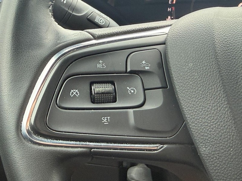 Buick Envista Vehicle Full-screen Gallery Image 13