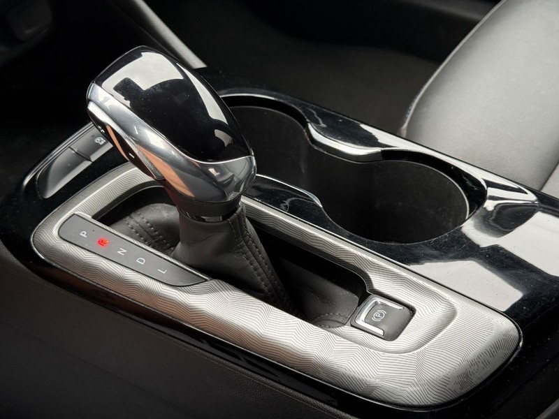 Buick Envista Vehicle Full-screen Gallery Image 19