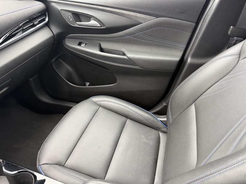 Buick Envista Vehicle Full-screen Gallery Image 20