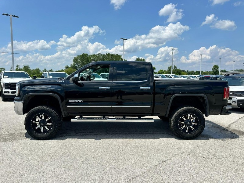 GMC Sierra 1500 Vehicle Full-screen Gallery Image 2
