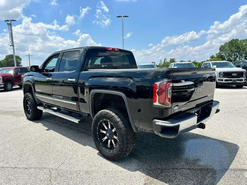 GMC Sierra 1500 Vehicle Full-screen Gallery Image 3