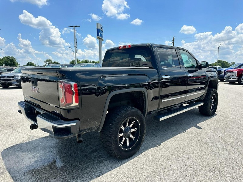GMC Sierra 1500 Vehicle Full-screen Gallery Image 5