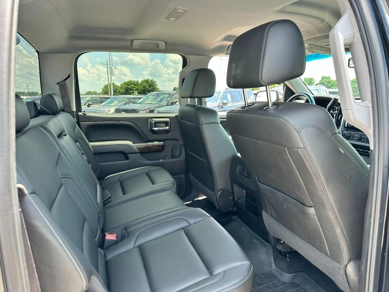 GMC Sierra 1500 Vehicle Full-screen Gallery Image 9