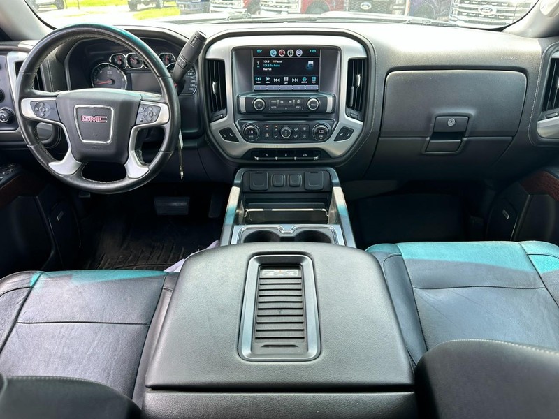GMC Sierra 1500 Vehicle Full-screen Gallery Image 10