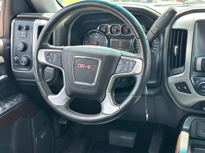 GMC Sierra 1500 Vehicle Full-screen Gallery Image 11