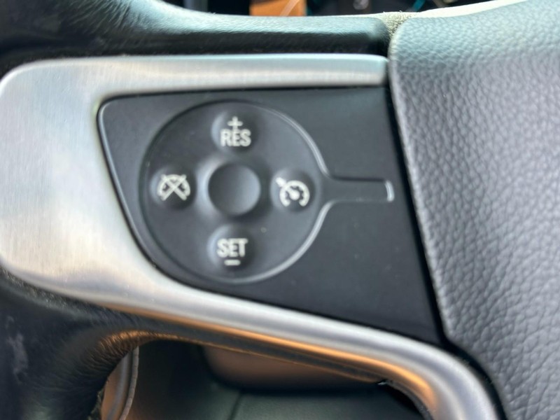 GMC Sierra 1500 Vehicle Full-screen Gallery Image 18