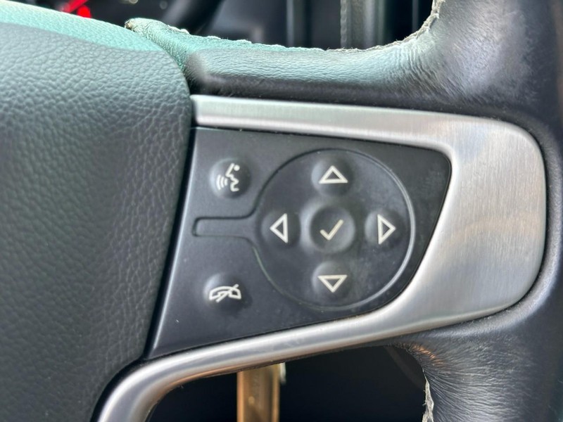 GMC Sierra 1500 Vehicle Full-screen Gallery Image 19