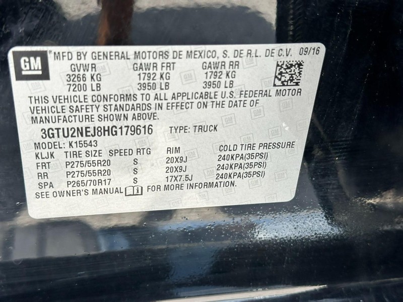 GMC Sierra 1500 Vehicle Full-screen Gallery Image 24