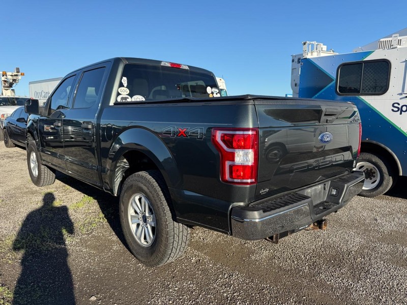 Ford F-150 Vehicle Full-screen Gallery Image 3