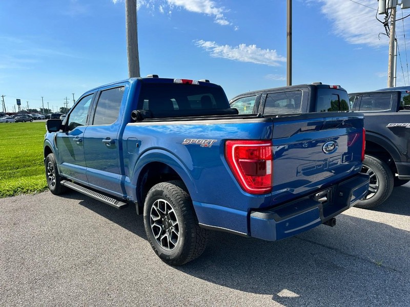 Ford F-150 Vehicle Full-screen Gallery Image 3