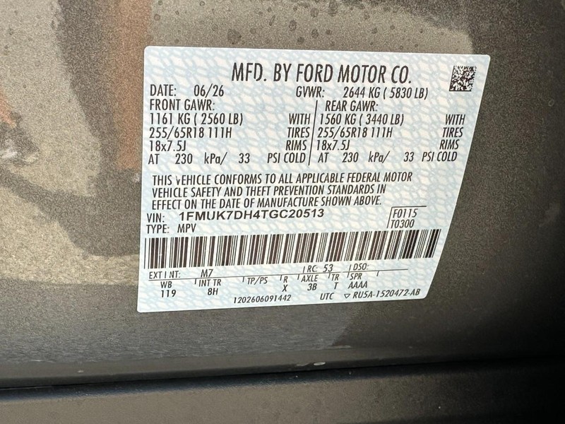 Ford Explorer Vehicle Full-screen Gallery Image 14