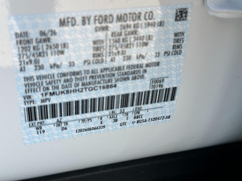 Ford Explorer Vehicle Full-screen Gallery Image 18