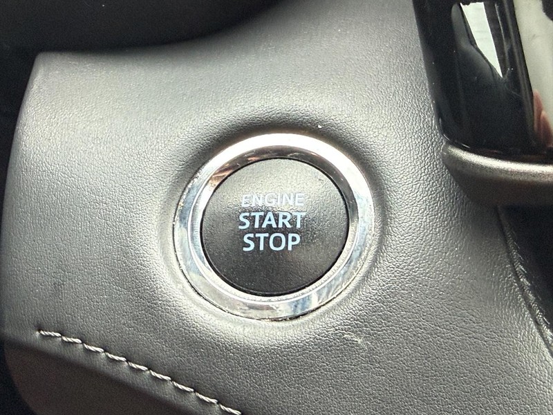 Toyota Highlander Vehicle Full-screen Gallery Image 17