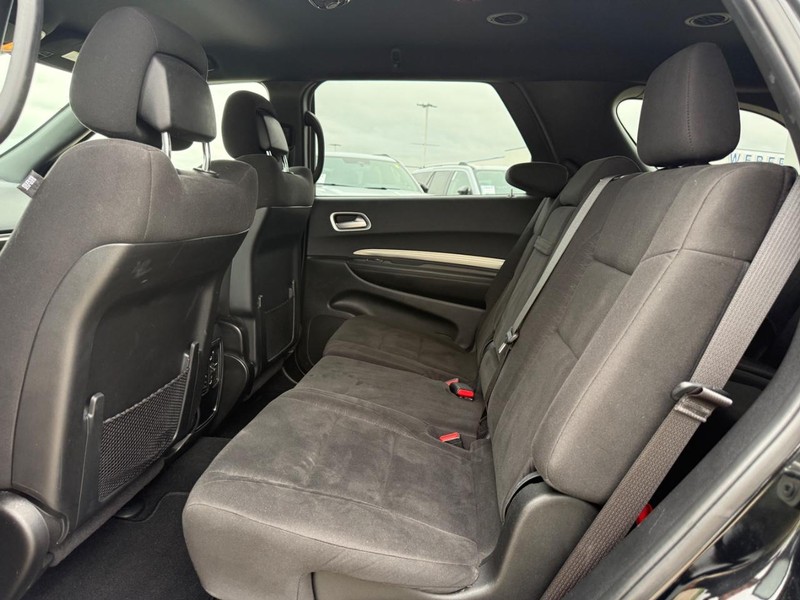 Dodge Durango Vehicle Full-screen Gallery Image 11