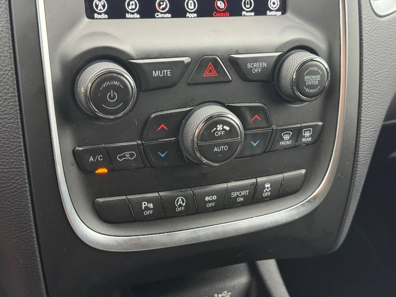 Dodge Durango Vehicle Full-screen Gallery Image 19