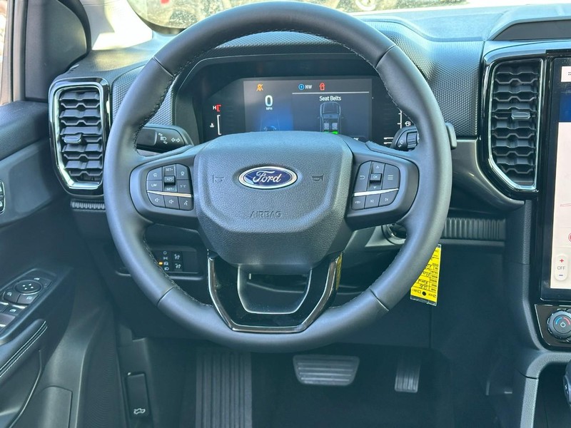 Ford Ranger Vehicle Full-screen Gallery Image 6