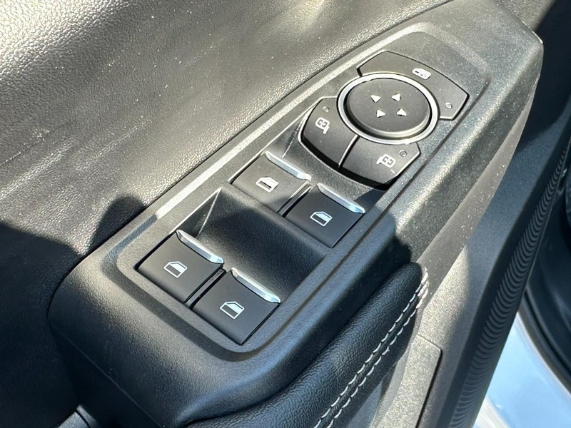 Ford Ranger Vehicle Full-screen Gallery Image 9