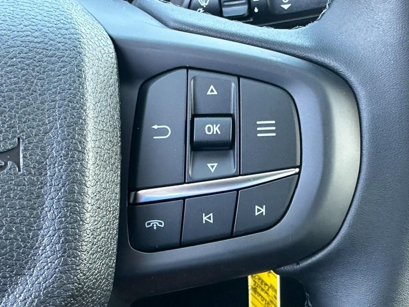 Ford Ranger Vehicle Full-screen Gallery Image 12