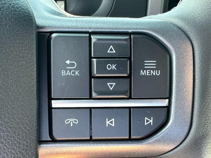 Ford F-150 Vehicle Full-screen Gallery Image 12