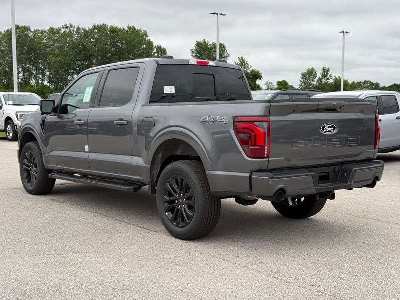Ford F-150 Vehicle Full-screen Gallery Image 3