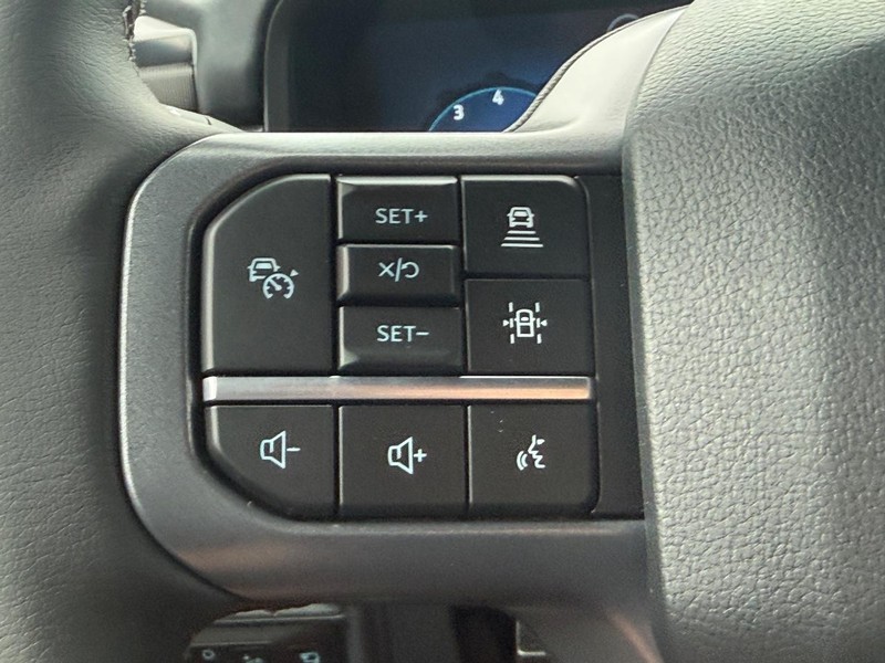 Ford F-150 Vehicle Full-screen Gallery Image 8