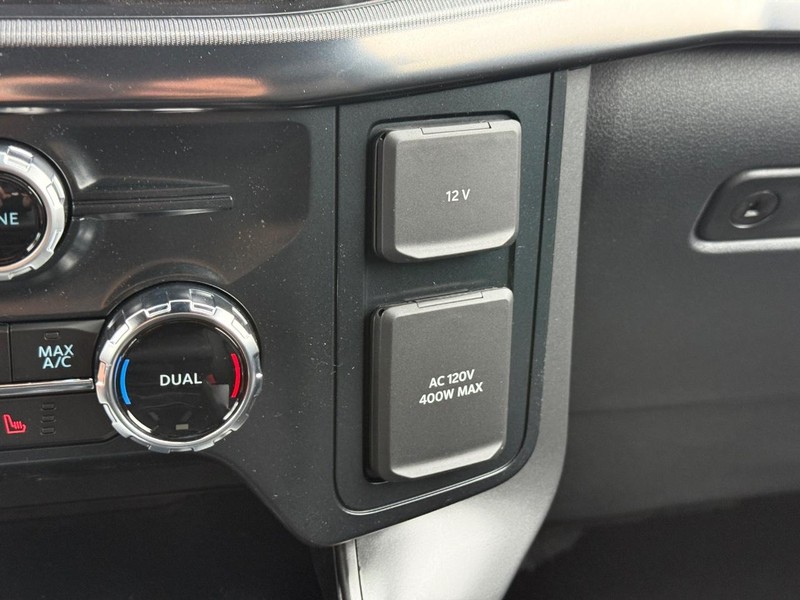 Ford F-150 Vehicle Full-screen Gallery Image 15