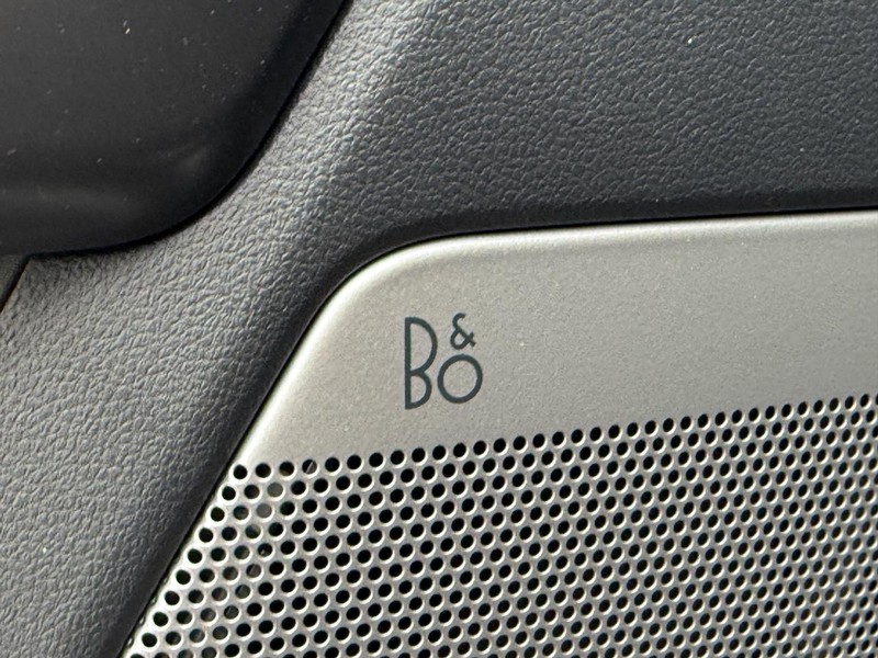 Ford F-150 Vehicle Full-screen Gallery Image 19