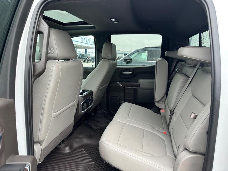 GMC Sierra 1500 Vehicle Full-screen Gallery Image 9