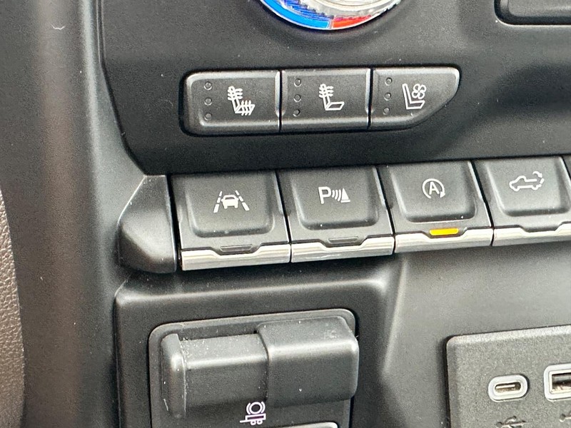 GMC Sierra 1500 Vehicle Full-screen Gallery Image 22