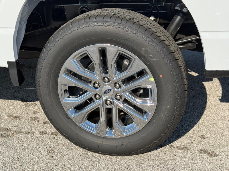 Ford F-150 Vehicle Full-screen Gallery Image 4