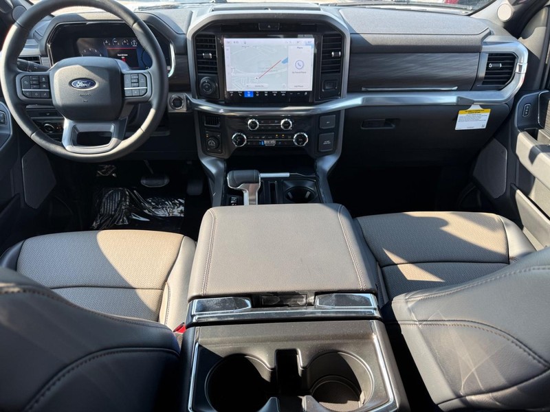Ford F-150 Vehicle Full-screen Gallery Image 6