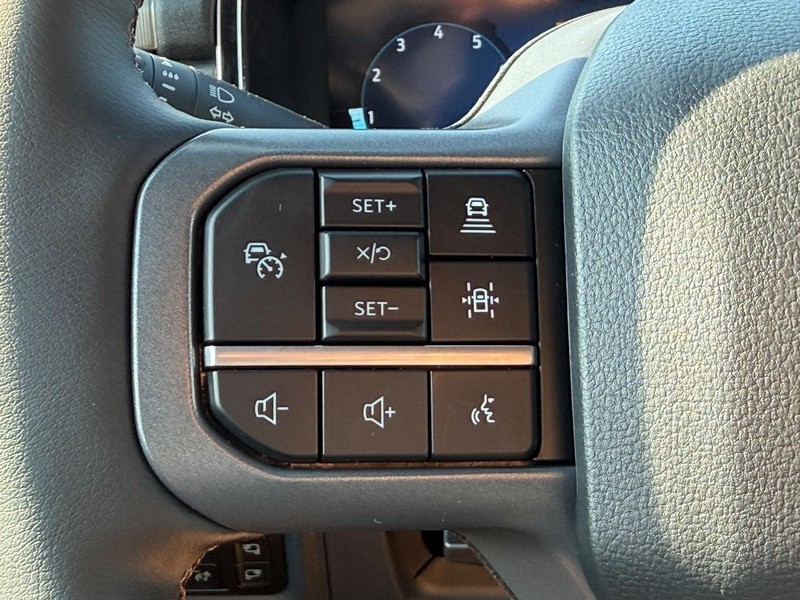 Ford F-150 Vehicle Full-screen Gallery Image 8