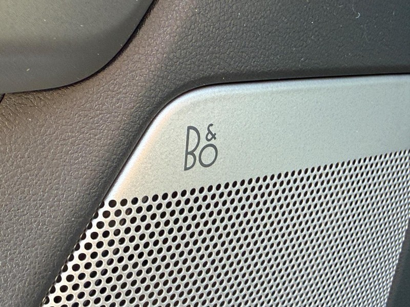 Ford F-150 Vehicle Full-screen Gallery Image 19