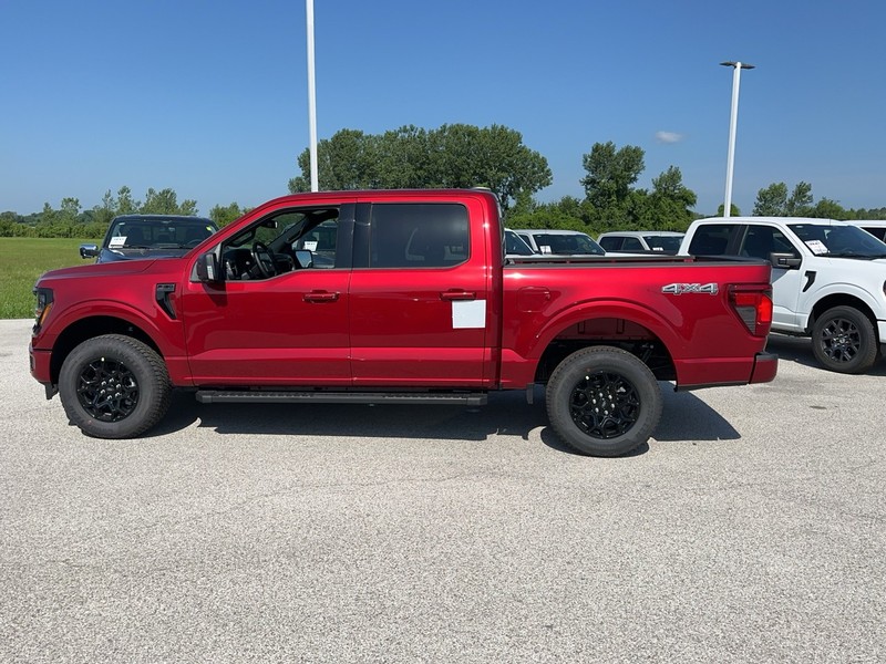 Ford F-150 Vehicle Full-screen Gallery Image 2