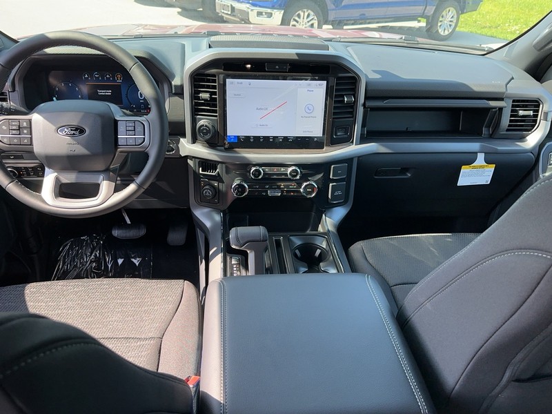 Ford F-150 Vehicle Full-screen Gallery Image 5